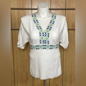 Willi Smith White Top with Blue and Green Detailing SZ - XL